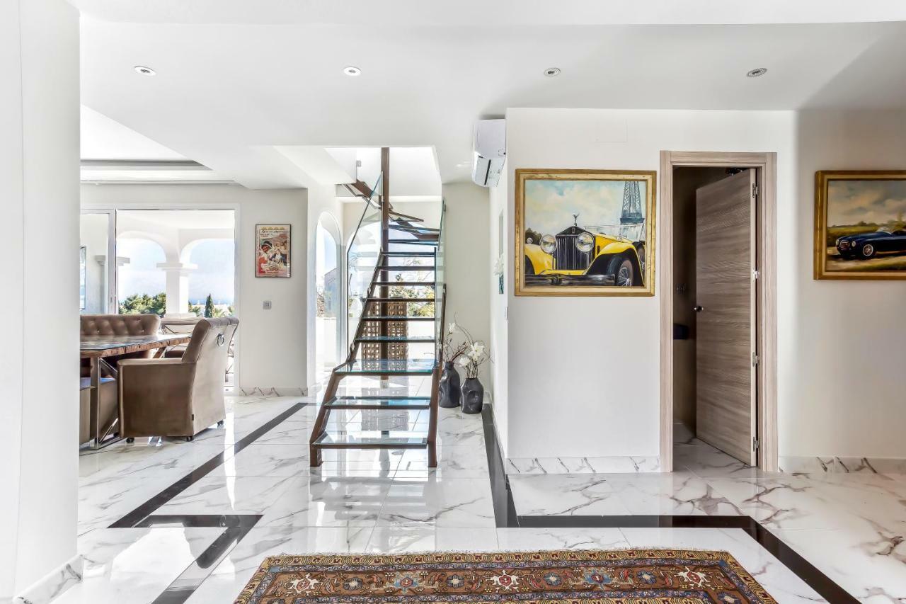 Luxury Villa Marbella With Nice Garden, Pool And Jacuzzi By Varenso Holidays エクステリア 写真