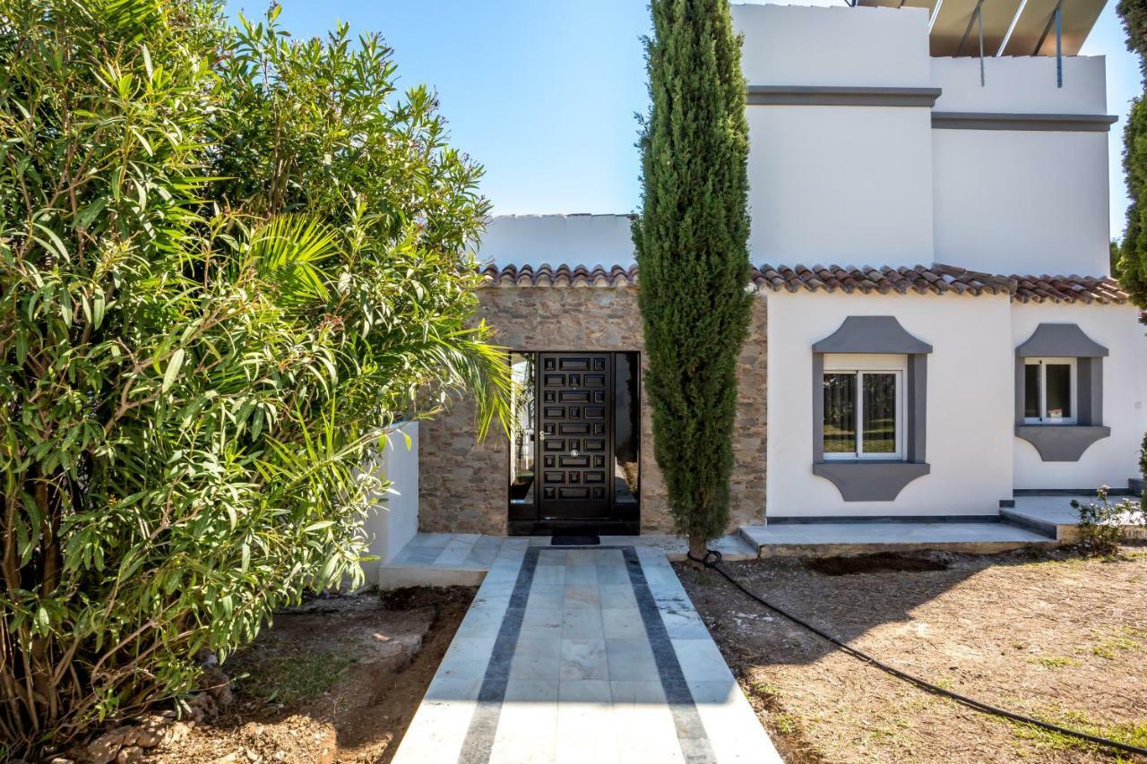 Luxury Villa Marbella With Nice Garden, Pool And Jacuzzi By Varenso Holidays エクステリア 写真
